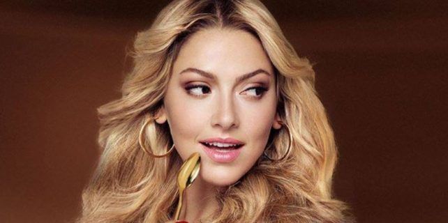 Hadise Açıkgöz Hayatı