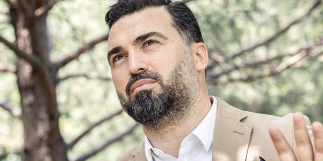 Hakan Ünsal Hayatı