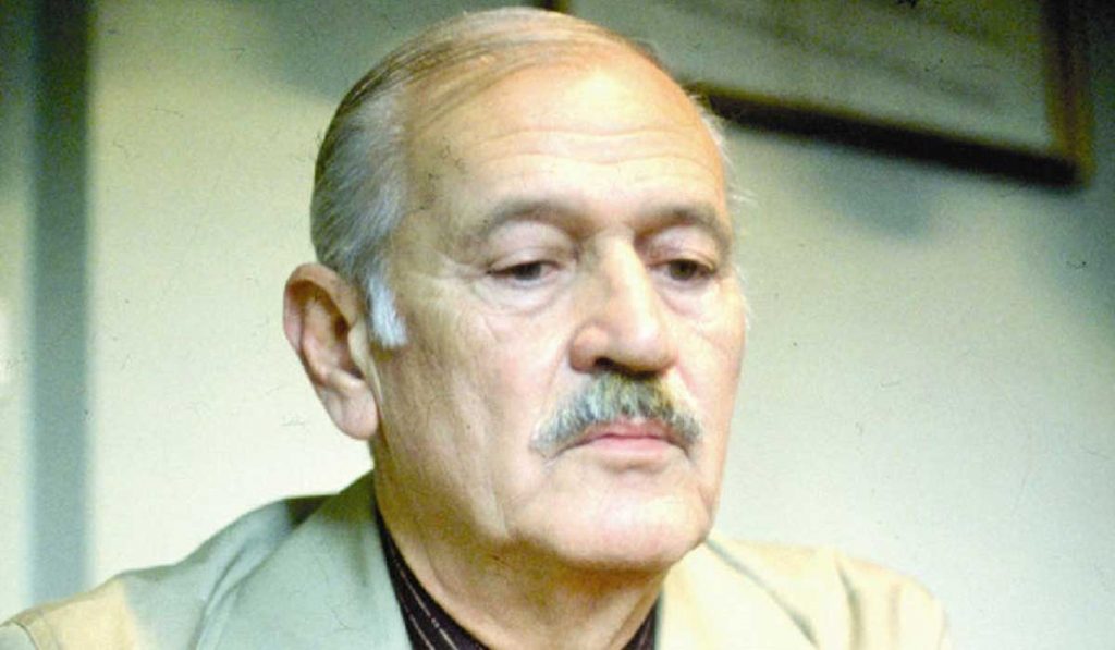 Oktay Rıfat Hayatı