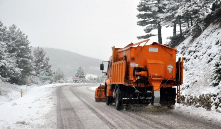 Buzlanmış Yollara Neden Tuz Dökülür