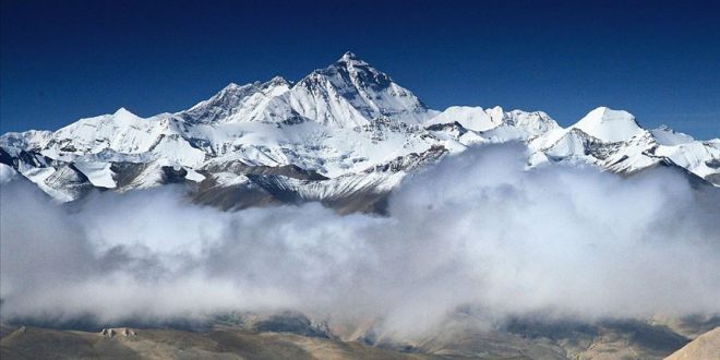 Everest Dağı Nedir