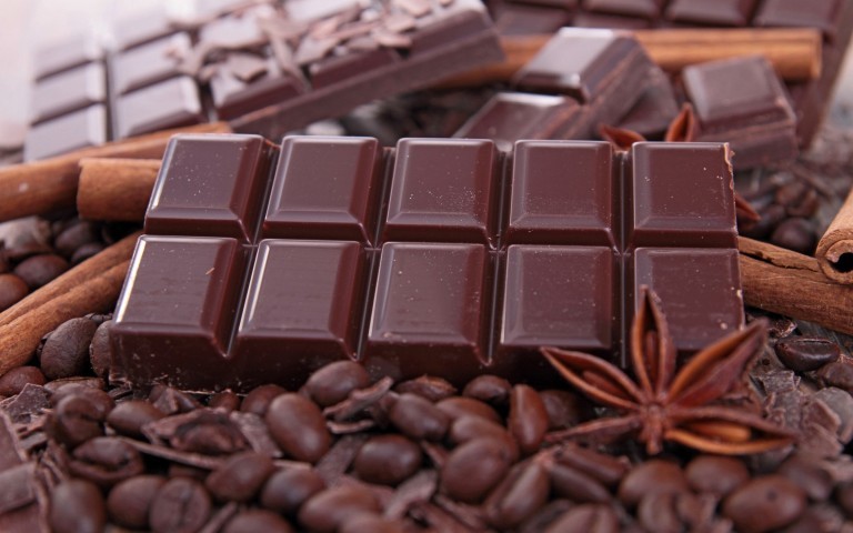 Rüyada Çikolata Yemek